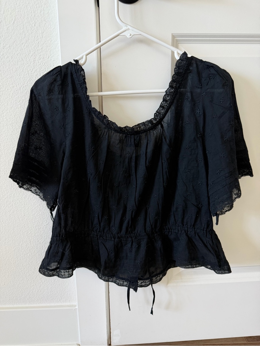 GAP Black Lace-Trim Button Front Peplum Top - Picture 6 of 7